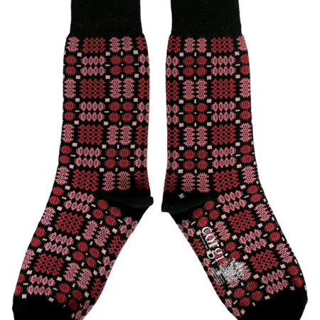 Mabli welsh tapestry pattern socks black pink red